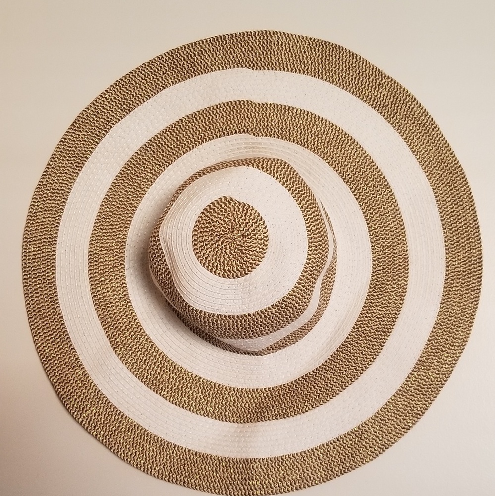 Fashion  summer  beach hat